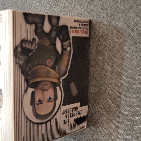 Netflix luther collectible figure the Umbrella academy toy new - Picture 5 of 6